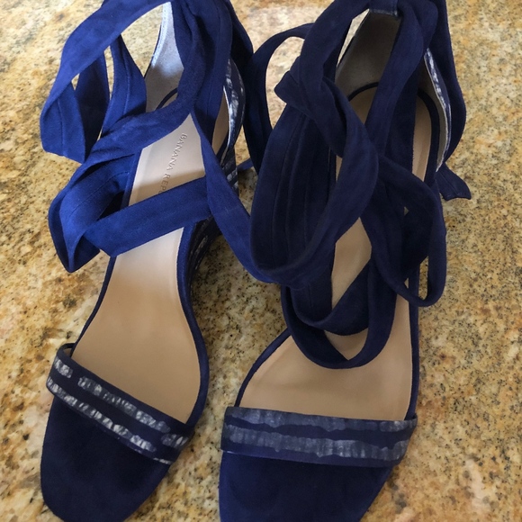 Banana Republic Piece & Co. Batik Wrap Wedges - Picture 3 of 6